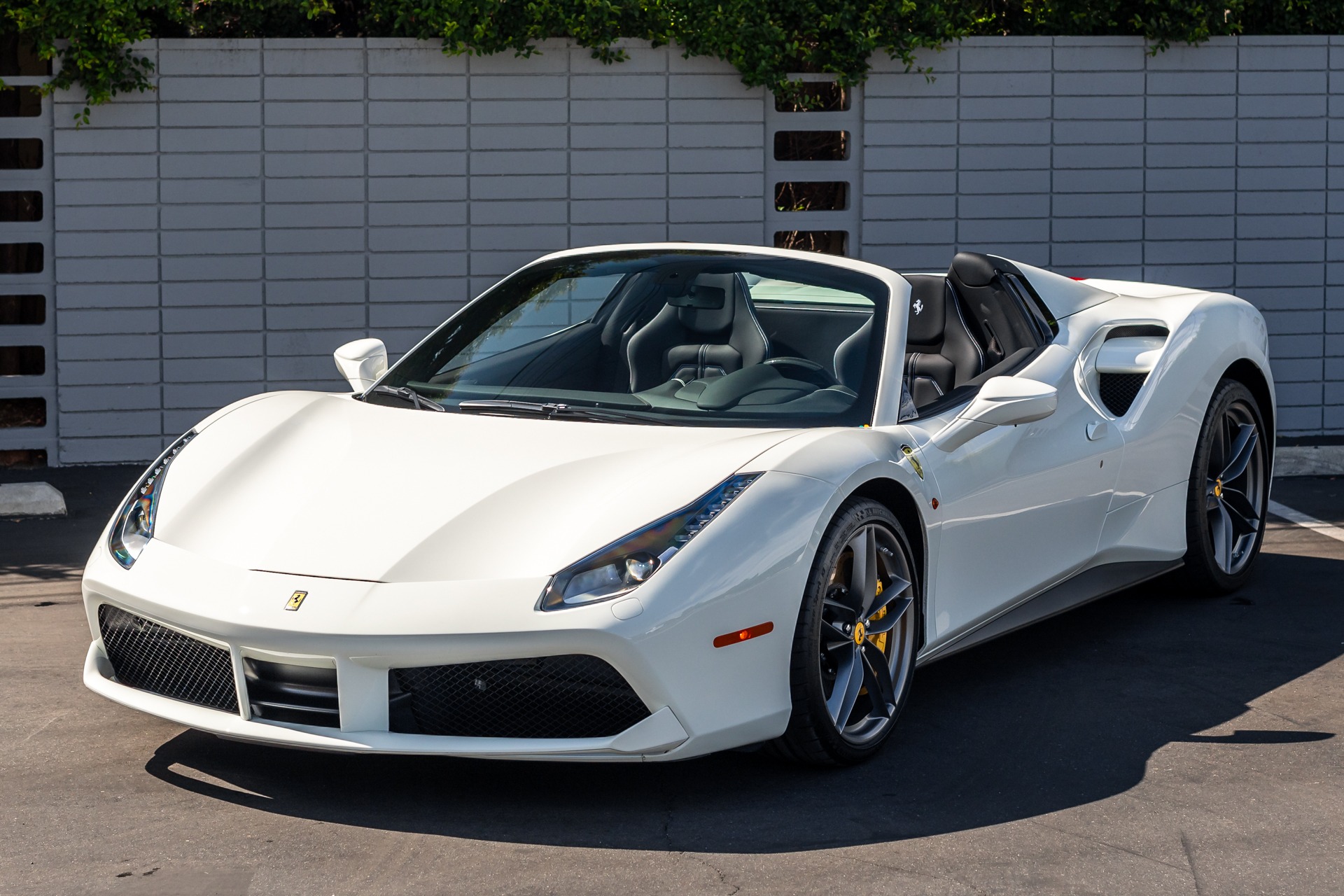 Used 2019 Ferrari 488 Spider ILusso Palm Beach Stock 238430